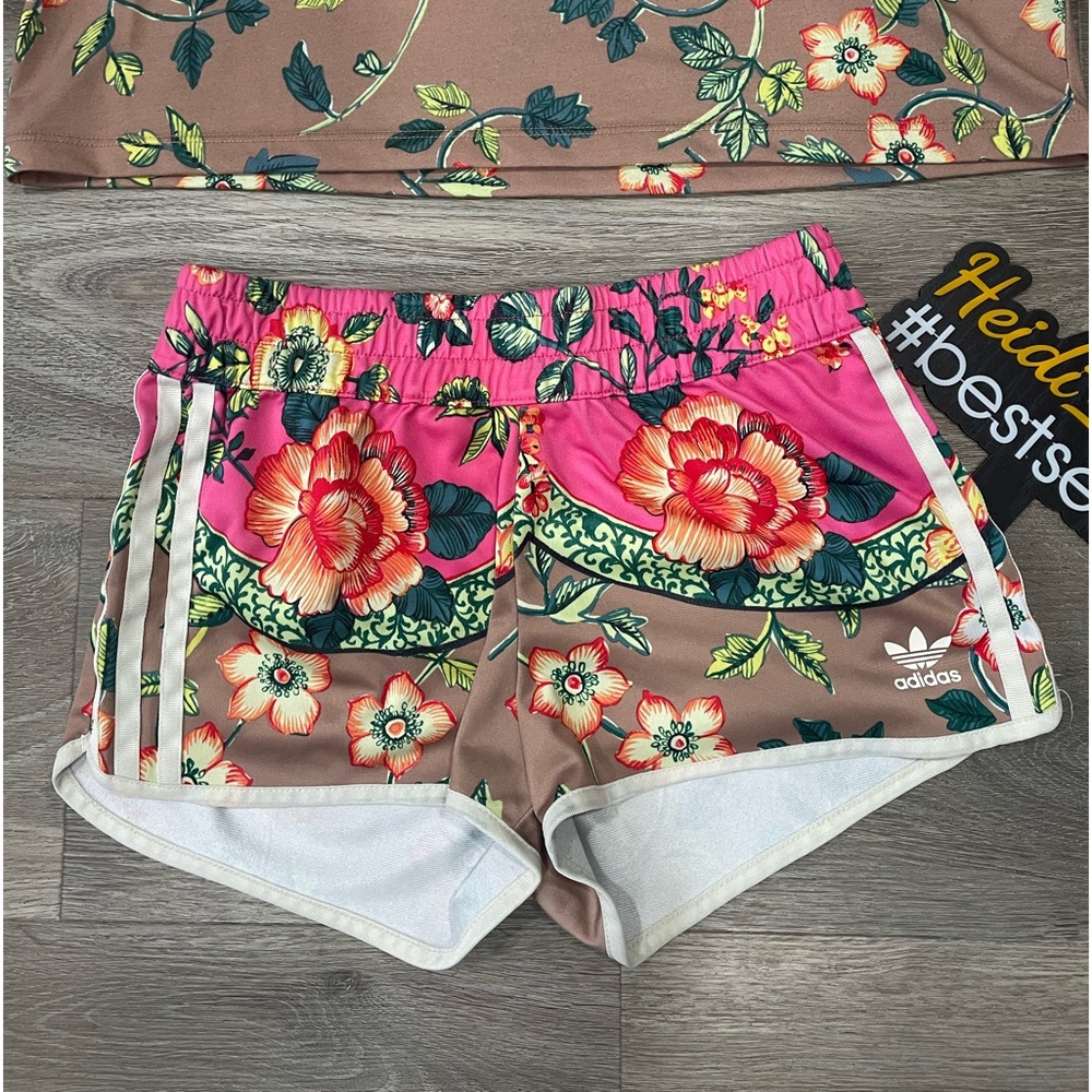 Adidas Floral Short Set - Picture 2 of 5